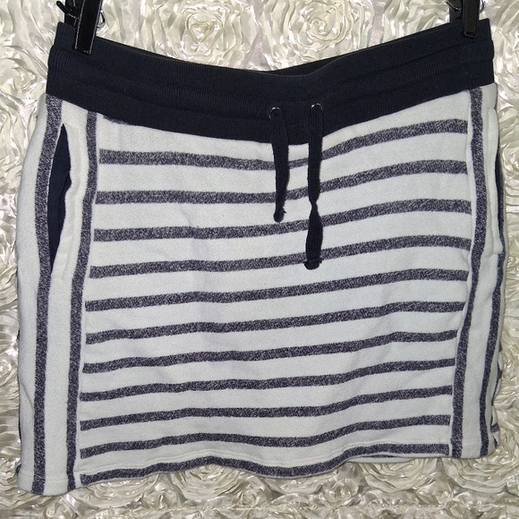 Jones New York Dresses & Skirts - Jones New York Navy and White Striped Midi Skirt